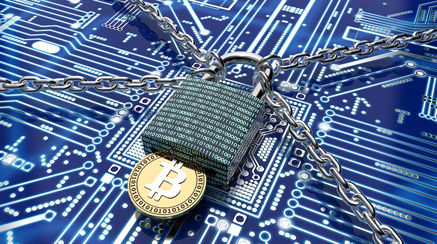 Um die Daten wieder zu entschlüsseln, verlangen die Hacker*innen Lösegeld, oft in Form von Bitcoin. © Shutterstock, posteriori