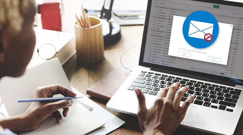 Ohne Maßnahmen können sich Hacker*innen schnell über E-Mails und andere Links Zugriff verschaffen. © Shutterstock, Rawpixel.com