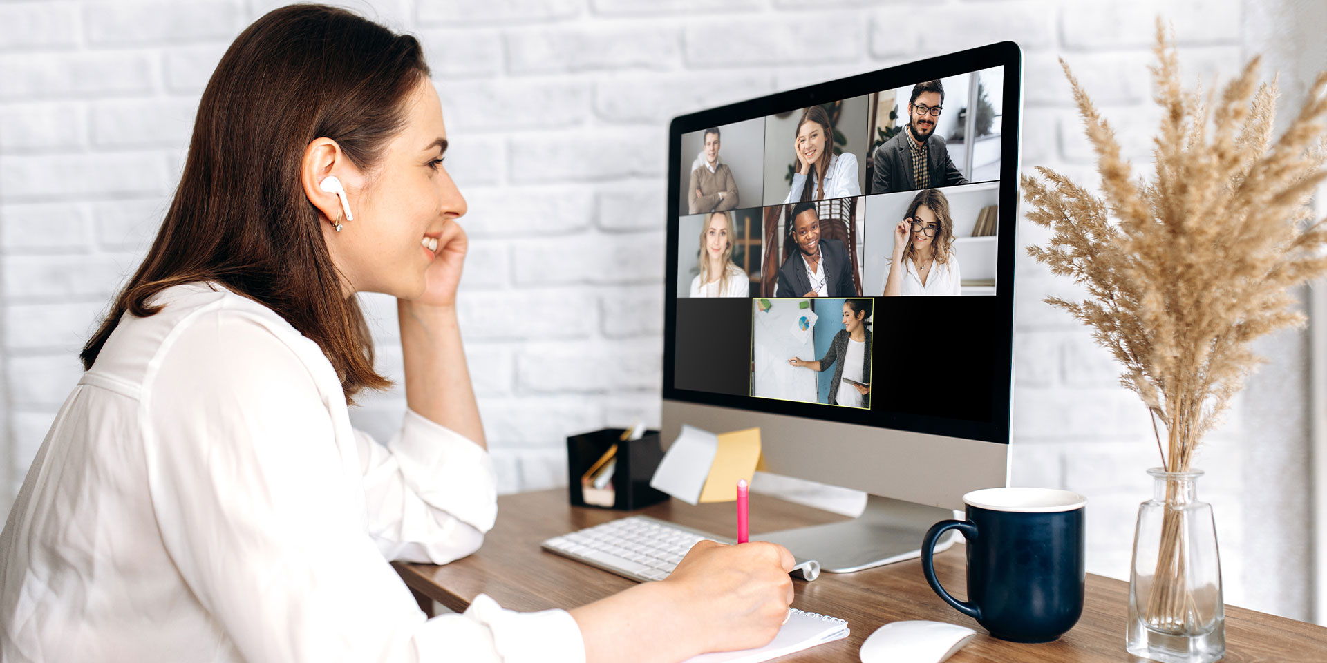 Remote Work:Wie lassen sich Teambuilding und Online-Arbeit sinnvoll in Einklang bringen? Wir haben ein paar virtuelle Teambuilding-Ideen für euch zusammengefasst. 