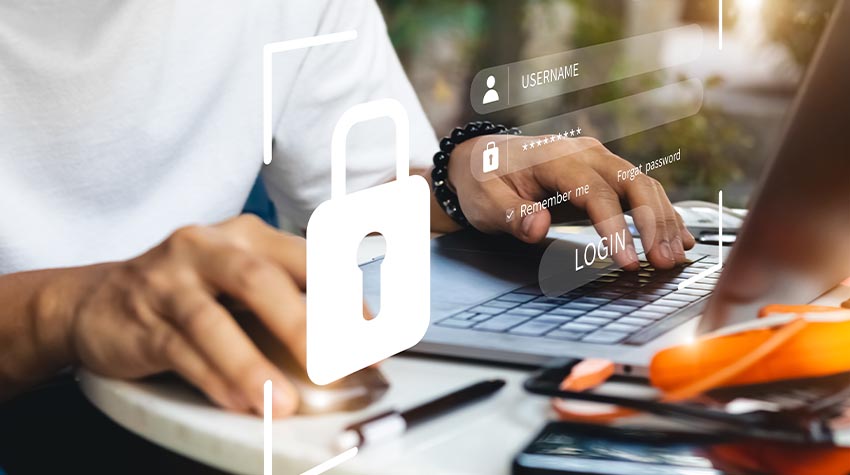 Cybersicherheit ist ein Thema, das für viele Unternehmer*innen zwar nicht unbekannt, aber trotzdem schwer greifbar ist. © Shutterstock, Thapana_Studio