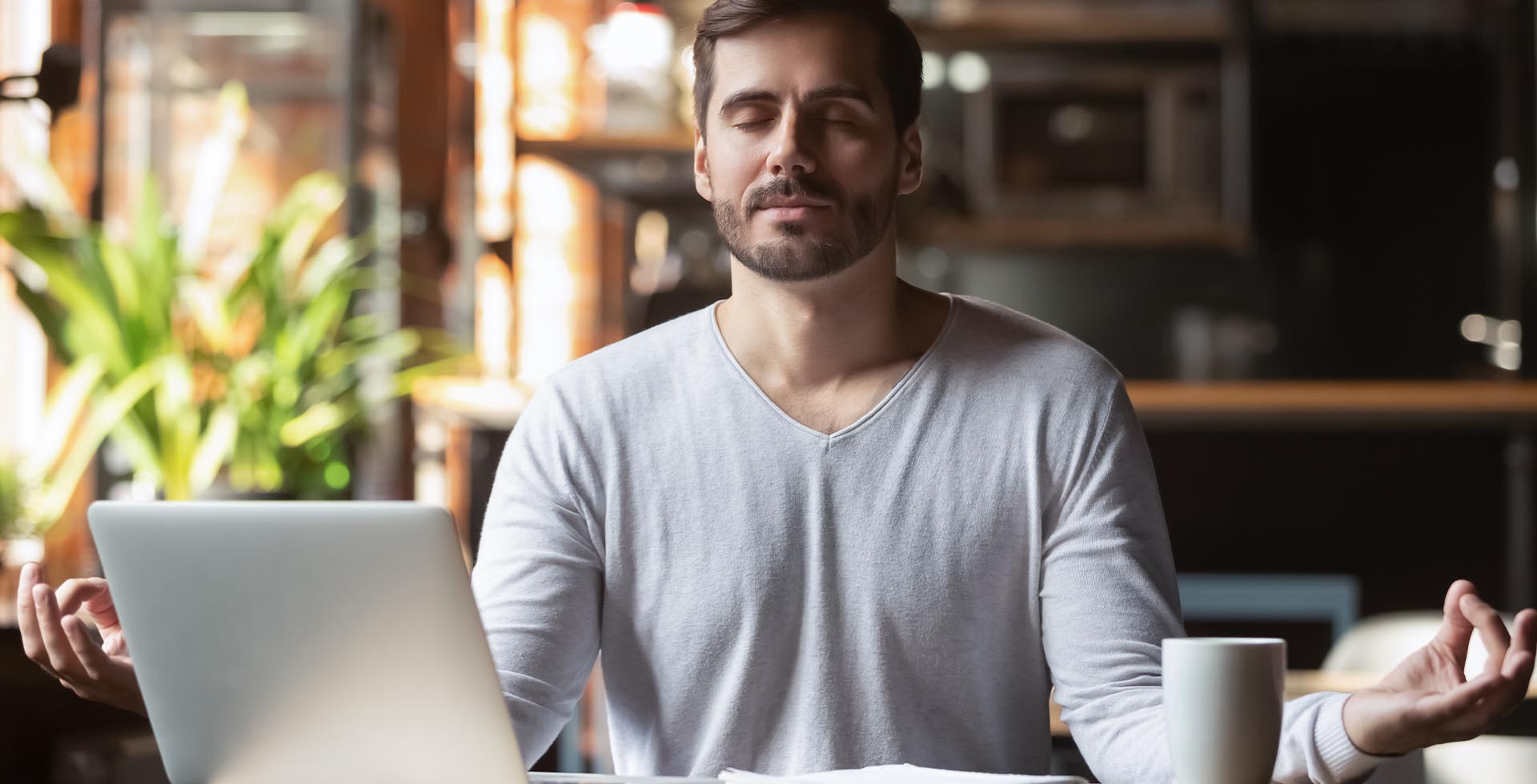 Work-Life-Balance-Definition:Im Zeitalter von Homeoffice gewinnt die Work-Life-Balance immer mehr an Bedeutung. Doch was wird unter dieser verstanden und wie wird sie erreicht? Das erfahrt ihr in unserem neuen Blogbeitrag.