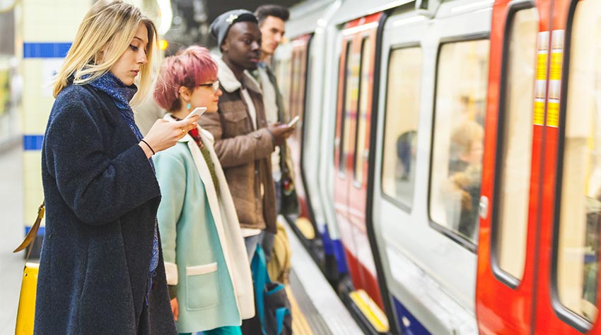 Trotz Cyberangriff auf die Webseite der S-Bahn Hannover wurde der Verkehr nicht eingeschränkt. © Shutterstock, William Perugini